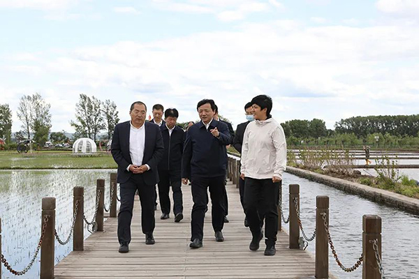 全国人大常委会办公厅联络局领导到牡走访全国人大代表