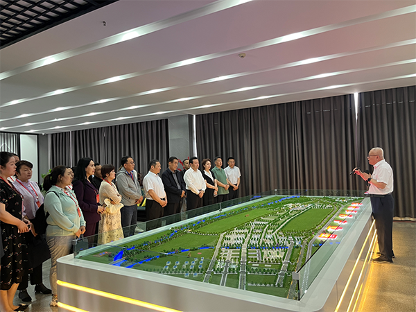 在疆全国人大代表赴新疆克州开展专题调研