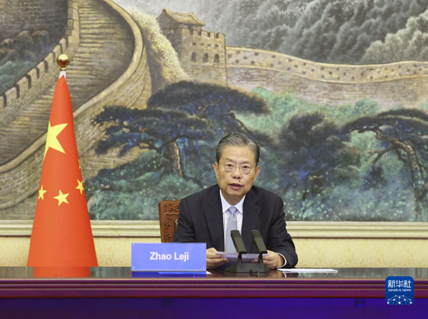 赵乐际同巴基斯坦国民议会议长阿什拉夫举行会谈