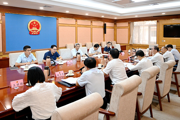 全国人大常委会预算工委调研组到山东开展专题调研