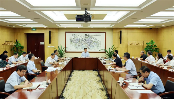 全国人大常委会机关党组理论学习中心组集中学习扩大会议召开