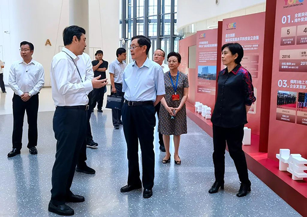 农工党中央在武汉召开新材料科学发展与技术研发专家座谈会 何维出席并讲话