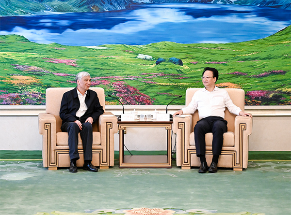 丁仲礼到吉林调研可再生能源供给消纳体系建设工作